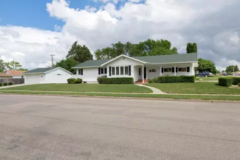 116 Central Ave, Bismarck, ND 58501 photo 2