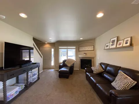 731 Compass Loop, Bismarck, ND 58504 photo 9