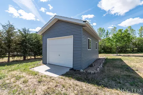 3601 Foxhaven Loop, Bismarck, ND 58503 photo 36