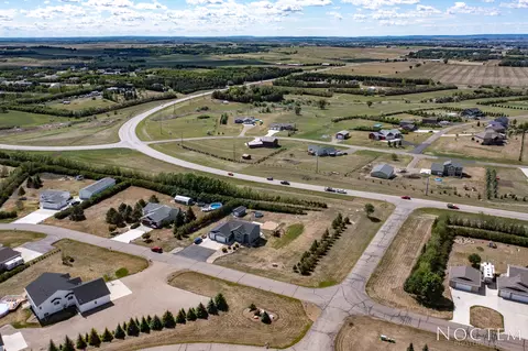 3601 Foxhaven Loop, Bismarck, ND 58503 photo 54
