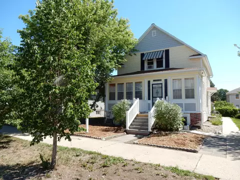 502 3rd Ave NW, Mandan, ND 58554 photo 2