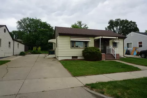 911 Curtis St, Bismarck, ND 58501 photo 1