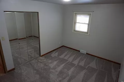 911 Curtis St, Bismarck, ND 58501 photo 17