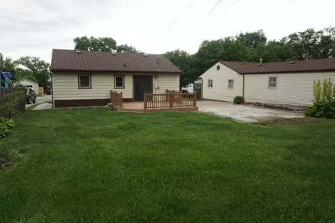 911 Curtis St, Bismarck, ND 58501 photo 3