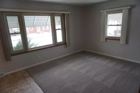 911 Curtis St, Bismarck, ND 58501 photo 7