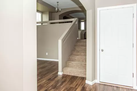 3215 Kenner Loop, Bismarck, ND 58504 photo 2