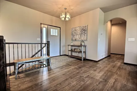 500 Flint Dr, Bismarck, ND 58503 photo 12