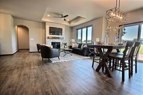 500 Flint Dr, Bismarck, ND 58503 photo 5