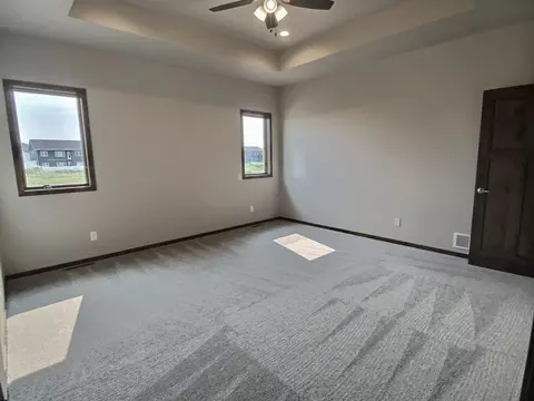 500 Flint Dr, Bismarck, ND 58503 photo 15