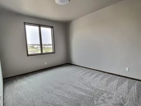 500 Flint Dr, Bismarck, ND 58503 photo 22