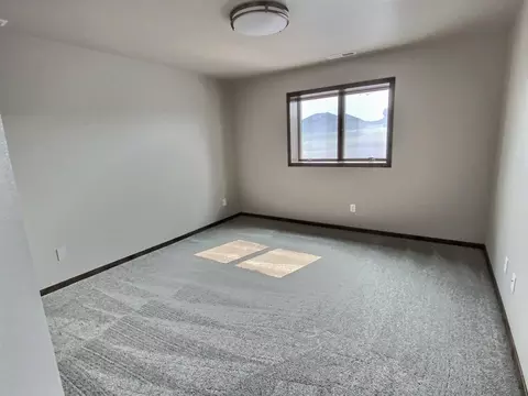 500 Flint Dr, Bismarck, ND 58503 photo 35