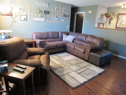 18 Santee Rd, Lincoln, ND 58504 photo 2