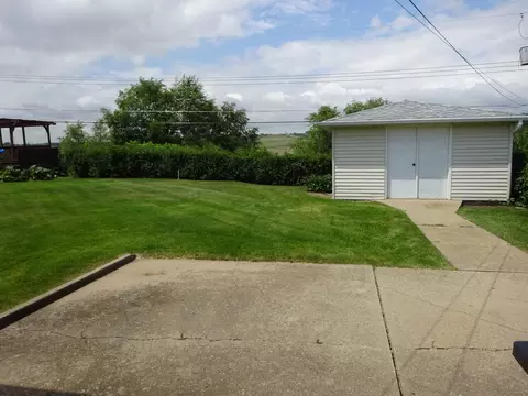 728 Custer Dr NW, Mandan, ND 58554 photo 5