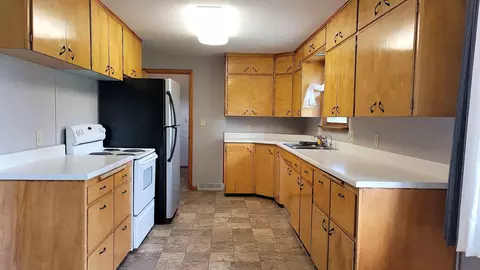 607 Main St, Stanton, ND 58571 photo 3