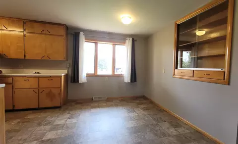 607 Main St, Stanton, ND 58571 photo 6