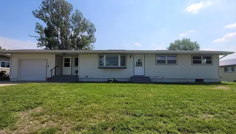 607 Main St, Stanton, ND 58571 photo 1
