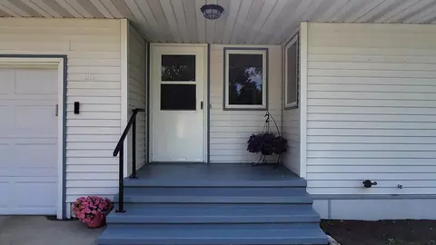 607 Main St, Stanton, ND 58571 photo 2