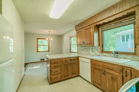 804 Midway Dr, Bismarck, ND 58501 photo 19