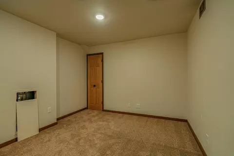 804 Midway Dr, Bismarck, ND 58501 photo 45