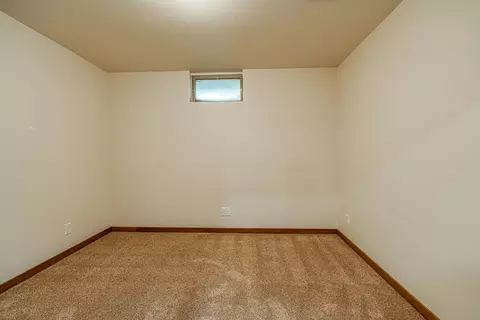804 Midway Dr, Bismarck, ND 58501 photo 47