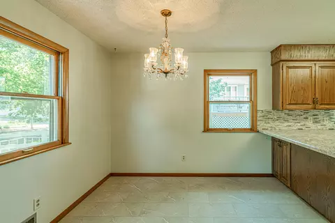804 Midway Dr, Bismarck, ND 58501 photo 10