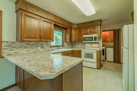 804 Midway Dr, Bismarck, ND 58501 photo 13