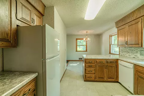 804 Midway Dr, Bismarck, ND 58501 photo 20