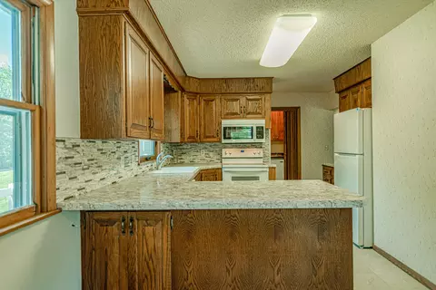 804 Midway Dr, Bismarck, ND 58501 photo 12