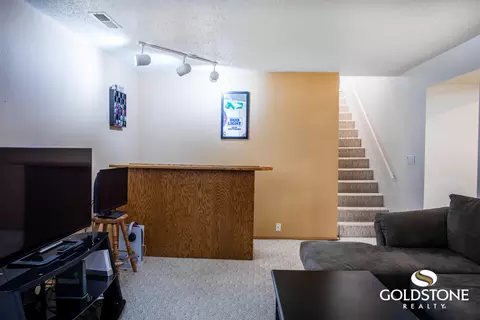 1237 Columbia Dr, Bismarck, ND 58504 photo 25