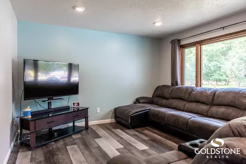 1237 Columbia Dr, Bismarck, ND 58504 photo 5