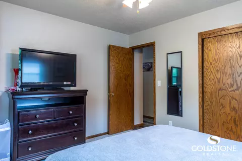1237 Columbia Dr, Bismarck, ND 58504 photo 20