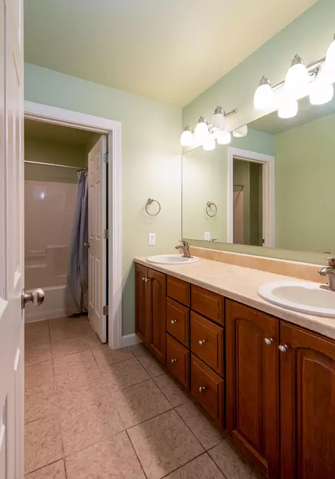 401 Juniper Dr, Bismarck, ND 58503 photo 18
