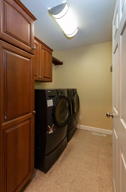 401 Juniper Dr, Bismarck, ND 58503 photo 24