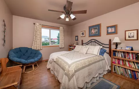 2706 8th Ave SE, Mandan, ND 58554 photo 9