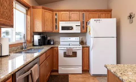 2706 8th Ave SE, Mandan, ND 58554 photo 6