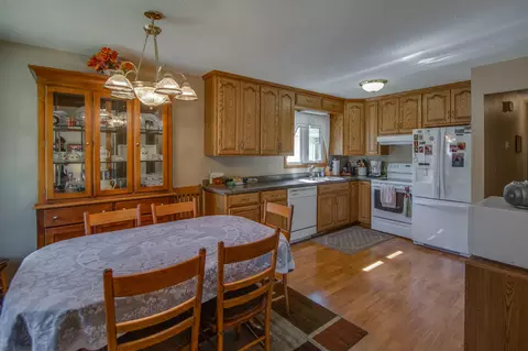 1817 Heritage Ave, Bismarck, ND 58501 photo 2