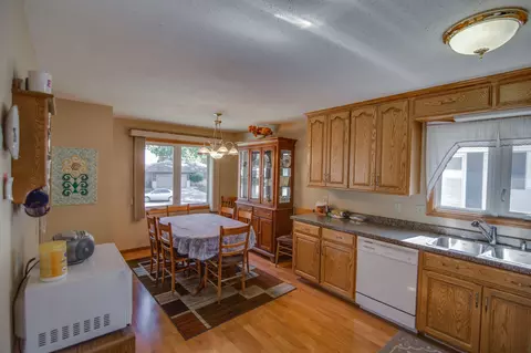 1817 Heritage Ave, Bismarck, ND 58501 photo 3