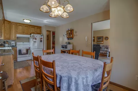 1817 Heritage Ave, Bismarck, ND 58501 photo 4