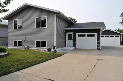 97 Custer Dr, Lincoln, ND 58504 photo 1