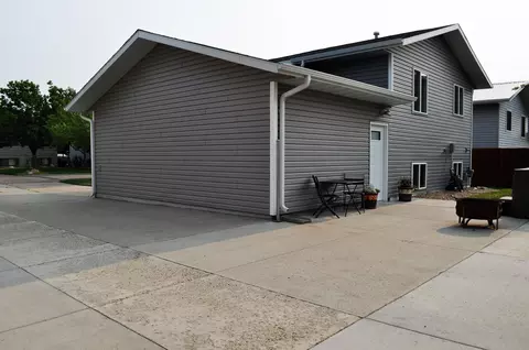 97 Custer Dr, Lincoln, ND 58504 photo 37