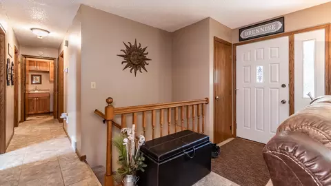 750 Aster Ln, Bismarck, ND 58501 photo 9