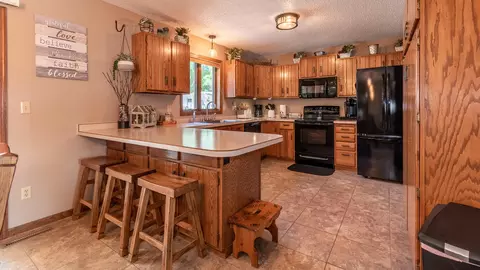 750 Aster Ln, Bismarck, ND 58501 photo 4