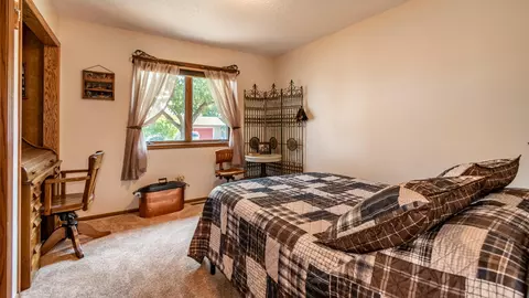 750 Aster Ln, Bismarck, ND 58501 photo 17