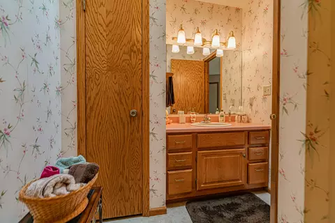 1976 Capitol Ave, Bismarck, ND 58501 photo 18