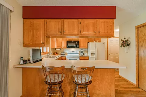 1976 Capitol Ave, Bismarck, ND 58501 photo 3
