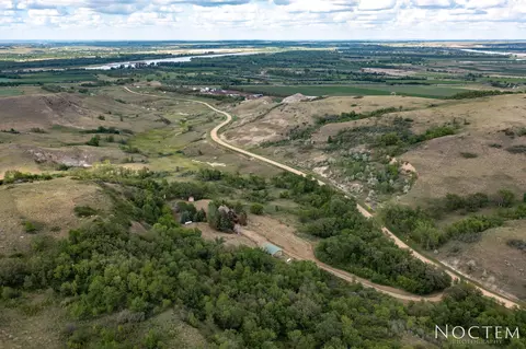 5425 Co Rd 80, Mandan, ND 58554 photo 3