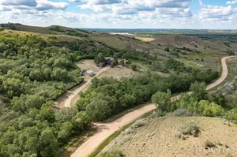 5425 Co Rd 80, Mandan, ND 58554 photo 2