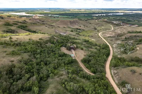 5425 Co Rd 80, Mandan, ND 58554 photo 1