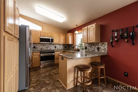 7601 Keystone Dr NW, Bismarck, ND 58503 photo 6
