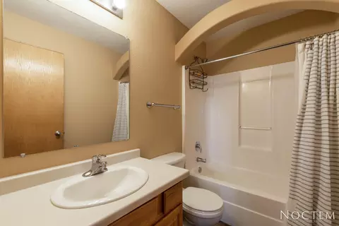 7601 Keystone Dr NW, Bismarck, ND 58503 photo 13